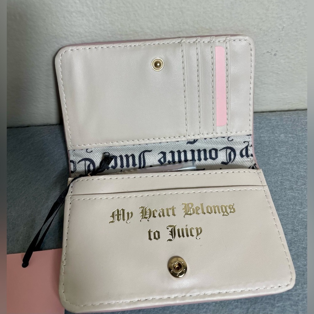 Juicy Couture Dusty Blush Pink Bifold Wallet Elongated Faux Leather NWT - Picture 4 of 5